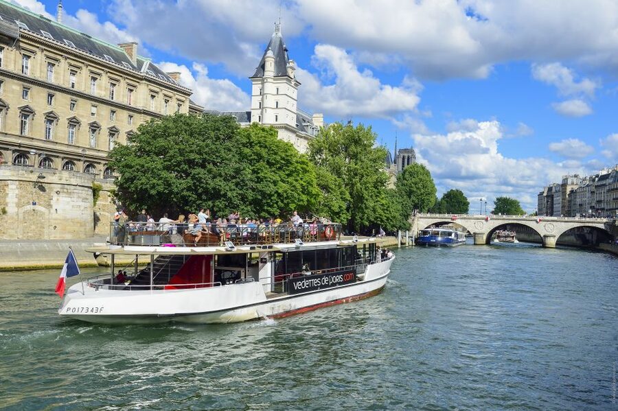 Paris: Eiffel Tower Tour & Seine River Cruise Tour - Summit access option: 905 feet up, weather, and elevator waits