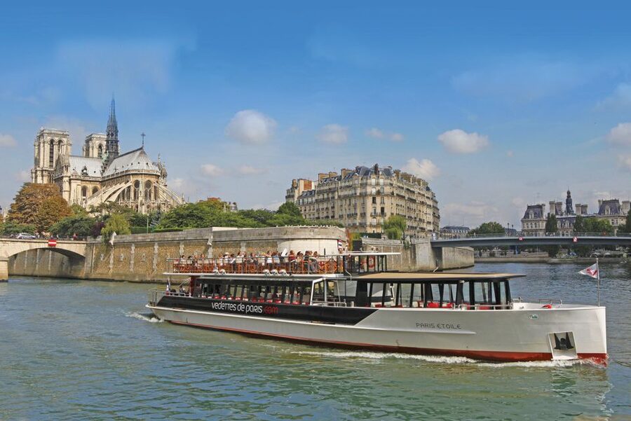Paris: Eiffel Tower Tour & Seine River Cruise Tour - The walk that turns the Eiffel Tower into a story