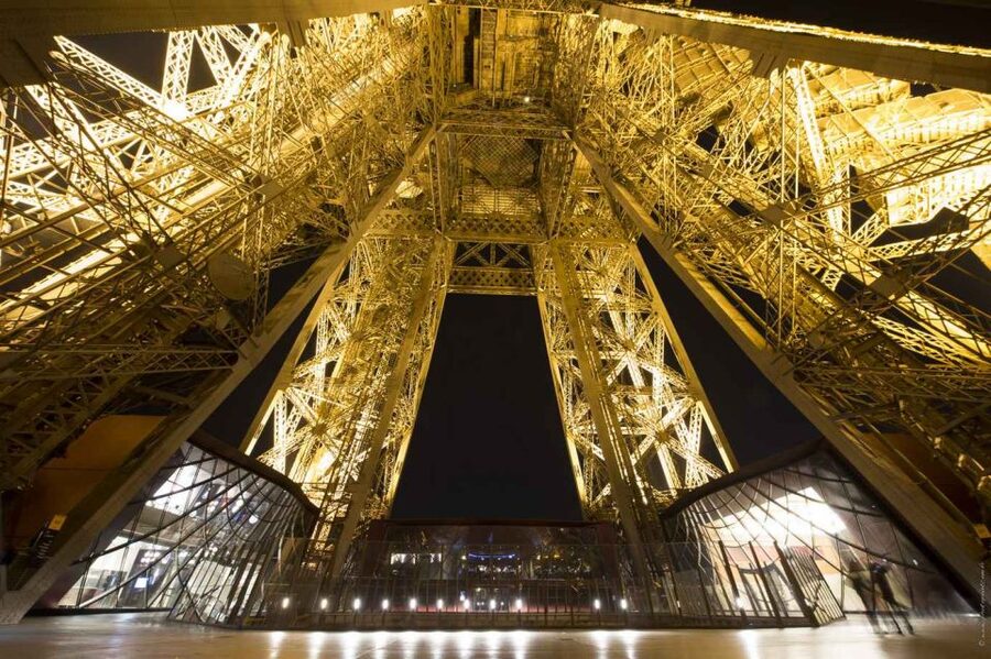 Paris: Elegant Dinner with Drinks in the Eiffel Tower - Time on the Clock: How a 2-Hour Dinner Really Plays Out