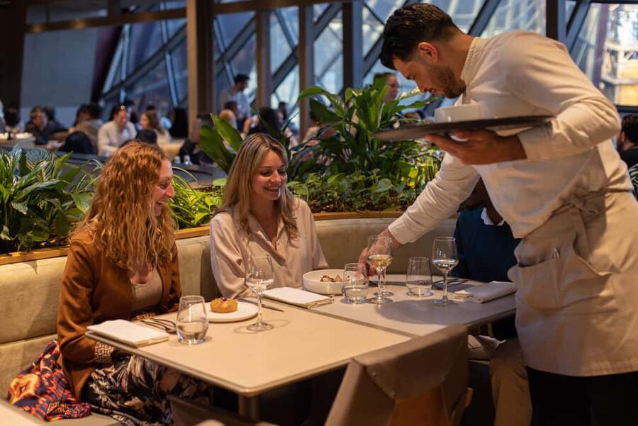 Paris: Elegant Dinner with Drinks in the Eiffel Tower - Entering Madame Brasserie at the Eiffel Tower: The Flow That Saves Time