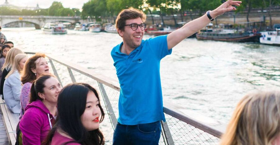Paris: Evening Bike and Boat Tour - Finding the Tour Start at Place Saint-Michel, Latin Quarter