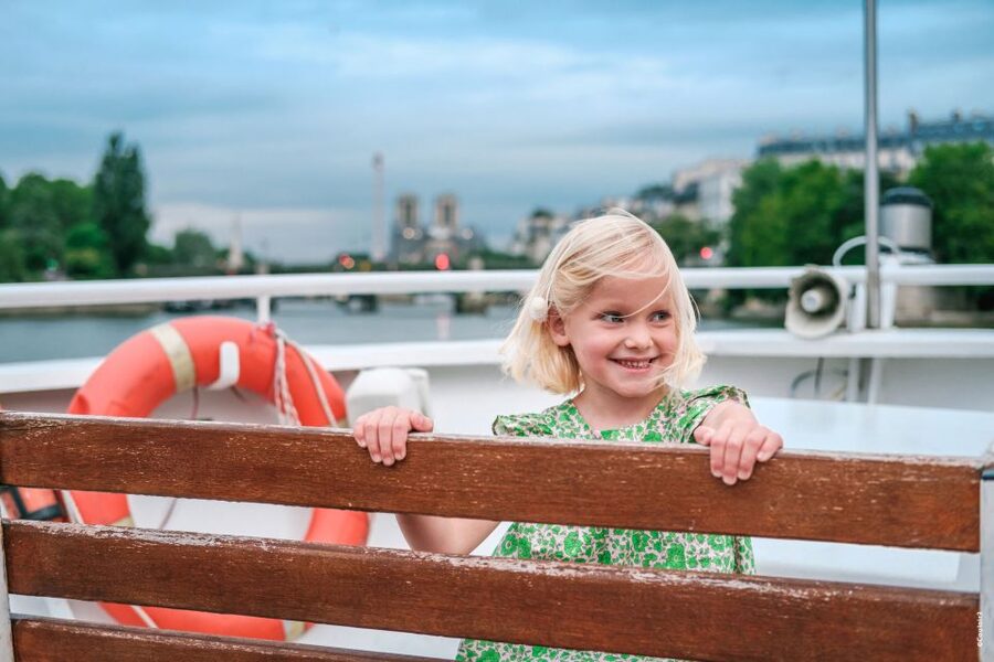 Paris: Family-Friendly River Seine Guided Cruise - Should you book this Seine cruise?