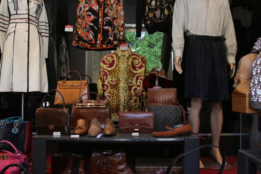 Paris: Fashion History Walking Tour in the Heart of Paris - Rue Saint-Honoré and the Faubourg-Saint-Honoré: The Streets Where Style Gets Spoken