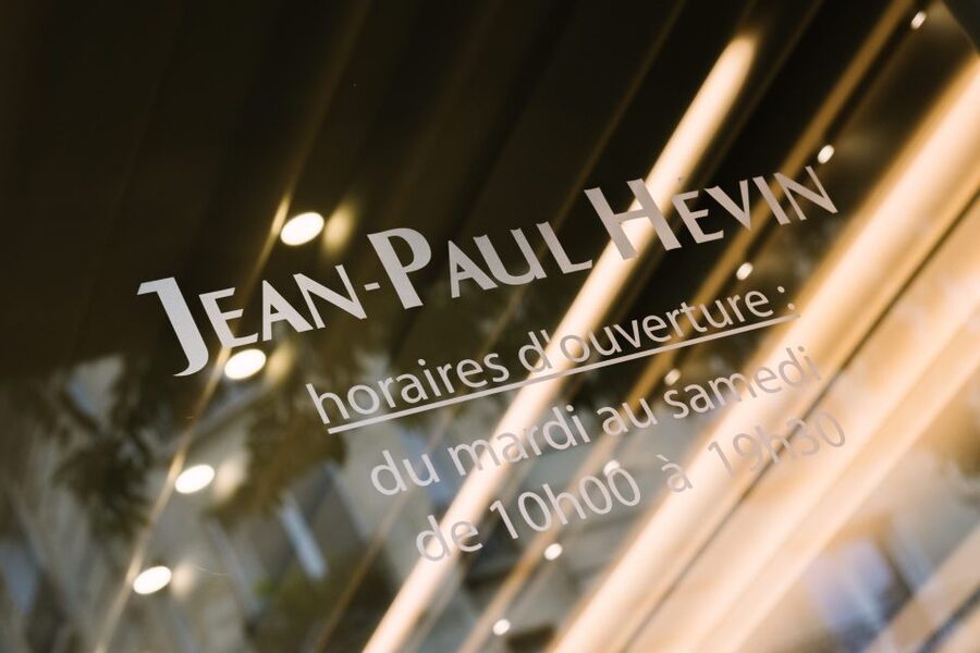 Paris: Food and Wine Tasting Walking Tour in Le Marais - Chocolate craft at Jean-Paul Hevin: when Paris sweetness feels serious
