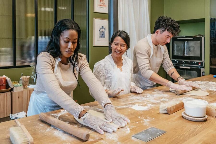 Paris: French Croissant Baking Class with a Chef - Maison Fleuret croissant class in Paris, why the format matters