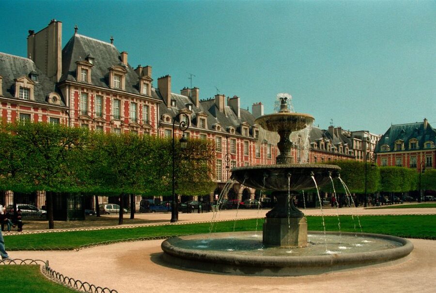 Paris: French Revolution Walking Tour - The “revolution in revolutionary shoes” idea, in real life