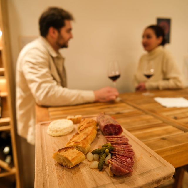 Paris : French wine tasting in Montmartre - How Much Time Do You Really Get, and What to Expect