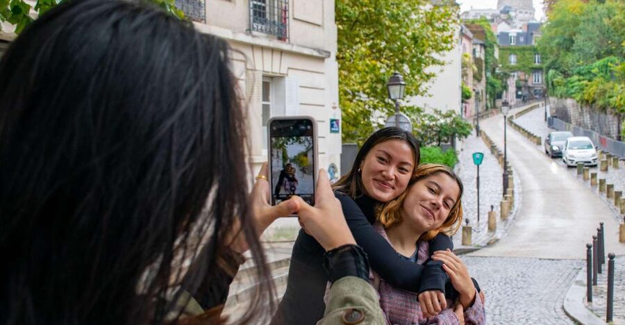 Paris: Full-Day Custom Tour with Local Guide - Louvre and Notre Dame: skipping lines, but not pretending it is a full visit
