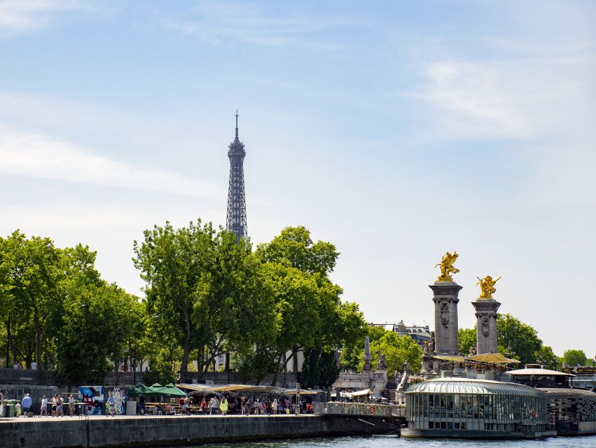 Paris: Full-Day Custom Tour with Local Guide - Hôtel de Ville and Le Marais: where the day turns into neighborhoods, not stops