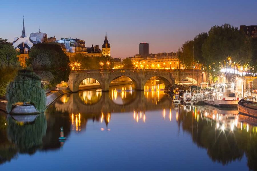 Paris: Ghosts and Dark Stories Guided Walking Tour - Meet at Pont Neuf: Finding the ExperienceFirst Orange Sign