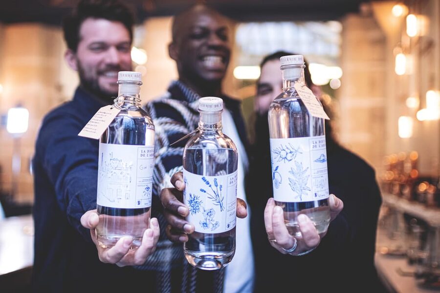 Paris gin making workshop in English - Taste Time: Gin Samples and Homemade Cocktails