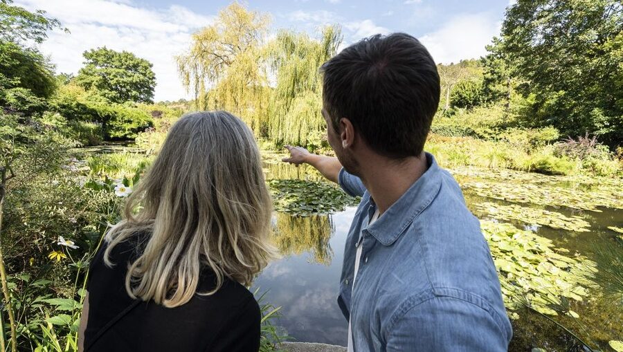 Paris: Giverny & Versailles Small Group or Private Tour - Moulin de Fourges Lunch: The Countryside Stop That Breaks the Schedule