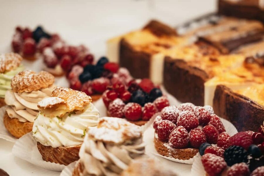 Paris: Gourmet Food Tour with Over 10 Tastings and Wine - Key reasons this tour works
