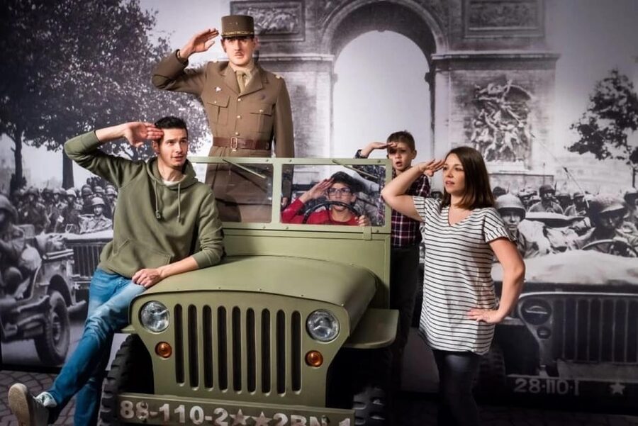 Paris: Grévin Wax Museum Entry Ticket with Audio Guide App - Before You Arrive: App Setup and the Smartphone Check