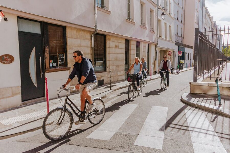 Paris: Guided Bike Tour Like a Local - Latin Quarter snack stop: a break that keeps the whole ride enjoyable