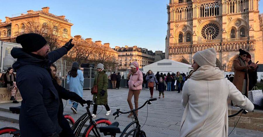 Paris: Guided City Highlights Bike Tour - Meeting at 10 Rue de la Paix and getting comfortable on a Dutch bike