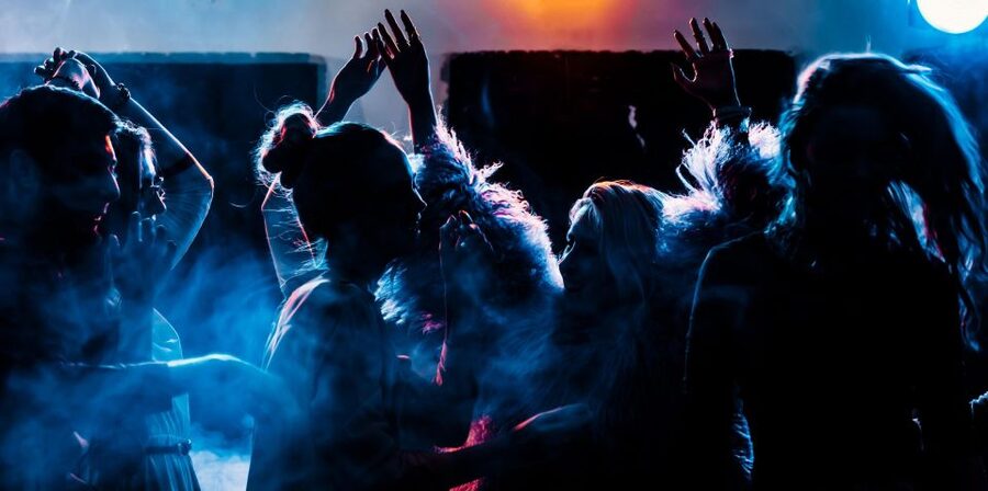 Paris: Guided New Year's Eve Bar Crawl with Drink - Paris New Year’s Eve Bar Crawl: Why This Works on the Biggest Night of the Year