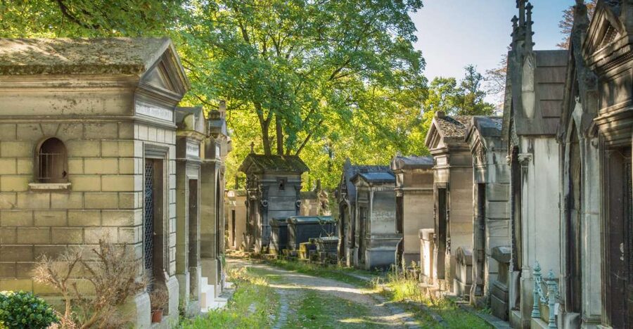 Paris: Haunted Père Lachaise Cemetery Guided Tour - Practical tips so your visit feels smooth
