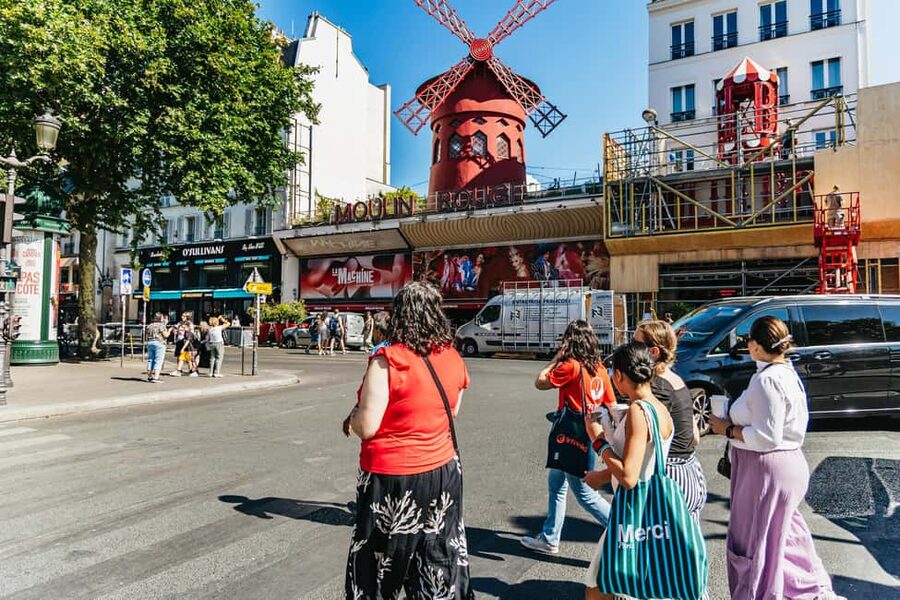Paris: Hidden Gems of Montmartre with Local Guide - Should you book this Montmartre tour?
