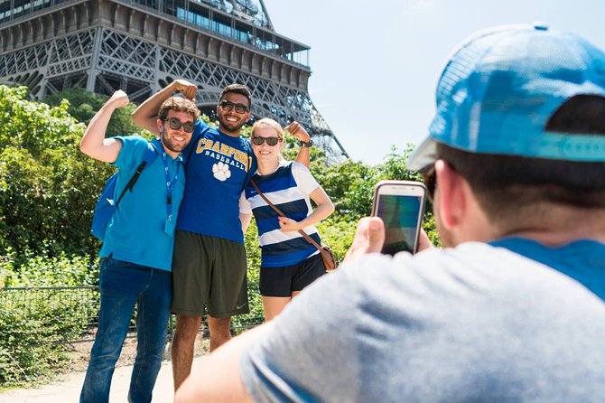 Paris Highlights Bike Tour: Eiffel Tower, Louvre and Notre-Dame - Riding the Seine: UNESCO Views That Make the City Feel Like a Story