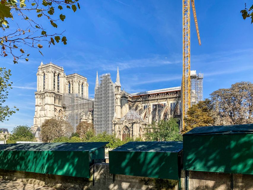 Paris: Île de la Cité and Notre-Dame Walking Tour With Crypt - The Archeological Crypt under Notre-Dame: how to get the most out of a self-guided visit
