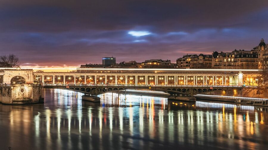 Paris: Illuminated Evening River Cruise & Waffle Tasting - Who This Paris Night Cruise Plus Waffle Combo Fits Best