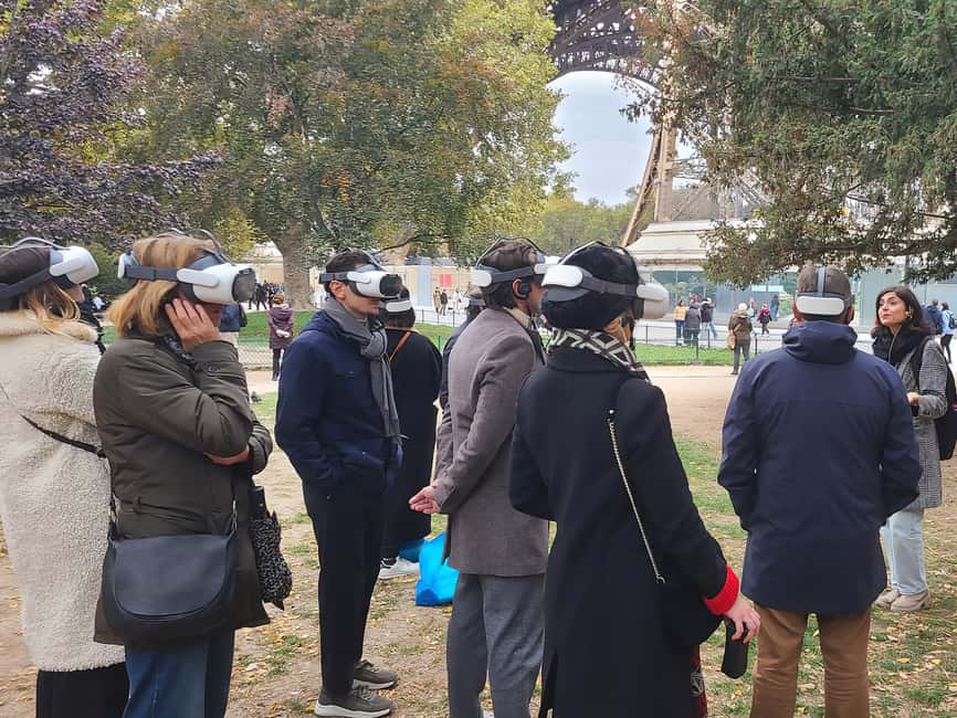 Paris : Immersive Eiffel Tower tour with virtual reality - Languages, accessibility, and who this is best for