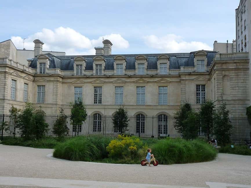 Paris: Jewish Marais District Walking Tour - Comfort rules that keep the tour easy, not exhausting