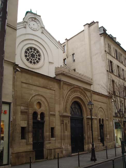Paris: Jewish Marais District Walking Tour - Meeting at Synagogue des Tournelles, and setting the tone