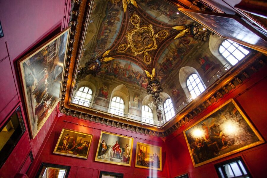 Paris: Jewish Quarter & Museum of the Art and History Tour - From expulsions to emancipation, with pauses that make the story feel grounded