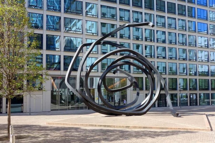 Paris: La Défense Modern District Walking Tour - What the 75-minute format gets right (and what it cannot)