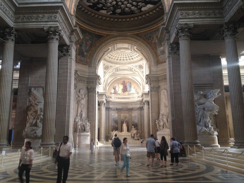 Paris: Latin Quarter Guided Walking Tour in German - The Pantheon stop: a domed landmark and a lesson in why it matters