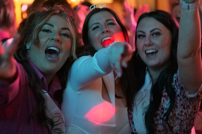 Paris Latin Quarter Pub Crawl Bars and Clubs - Pantheon photo stop, quick look at the classics