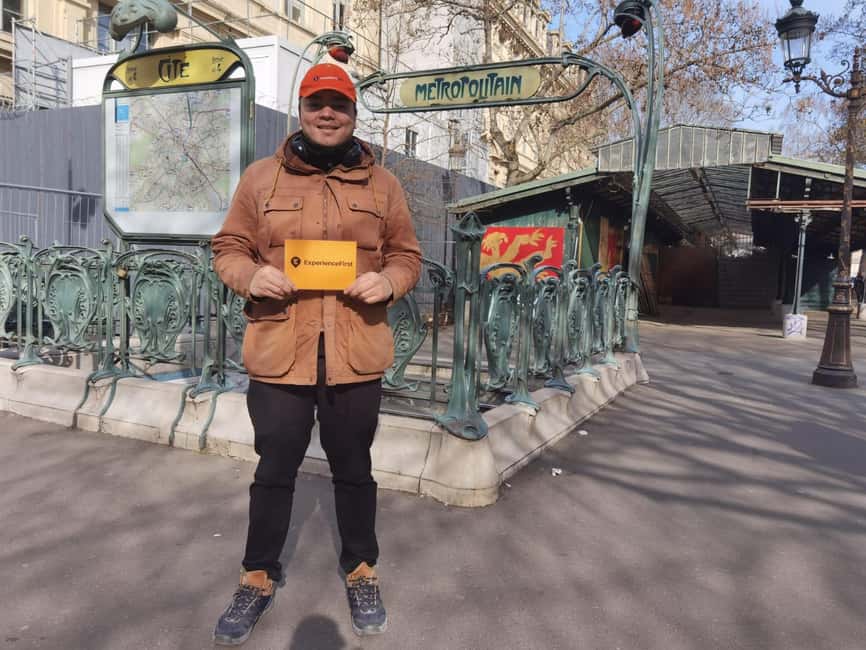 Paris: Latin Quarter Walking Tour with Local Guide - Shakespeare and Company: a bookstore stop that works for more than book lovers