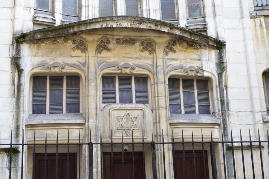Paris: Le Marais & Montmartre Jewish History Walking Tour - Rue Ravignan and the art-world connections