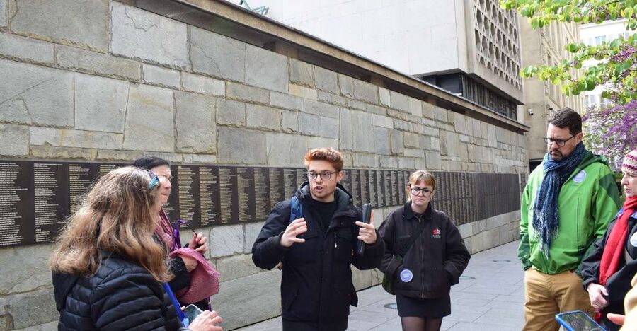 Paris: Le Marais & Montmartre Jewish History Walking Tour - Starting point options: BHV Marais or L’Elephant du Nil
