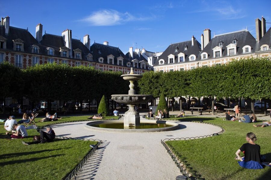 Paris Le Marais Walking Tour: Small Group Experience - Hôtel de Sens to Marché des Enfants Rouges: Old Paris, Up Close