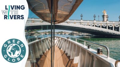 Live Guided Cruise with Crepe and Soft Drink