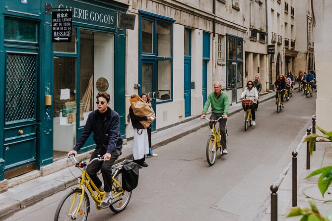 Paris Local Districts and Stories Off the Beaten Track Guided Bike Tour - Le Peloton Café start: a calmer way to begin than meeting in a traffic spot