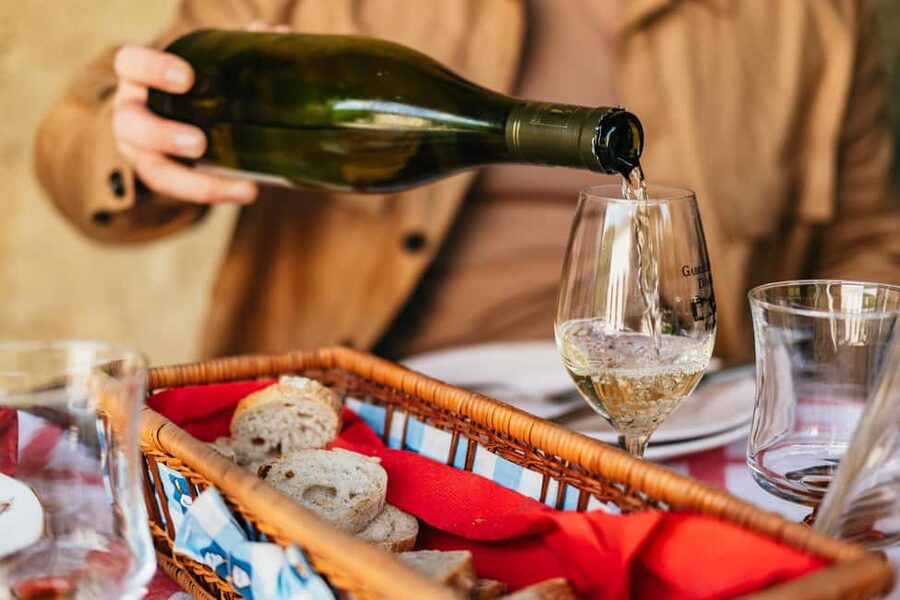 Paris: Loire Valley Chambord Castle, Wine Tasting & Lunch - Should You Book This Chambord and Loire Wine Day Trip?