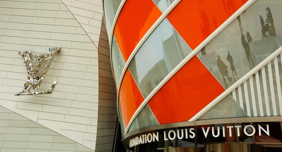 Paris: Louis Vuitton Foundation Exterior Tour with Entry - Key highlights to know before you go