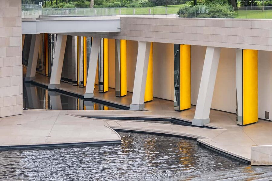 Paris: Louis Vuitton Foundation Exterior Tour with Entry - Inside the museum: self-guided tickets, and what changes based on your dates