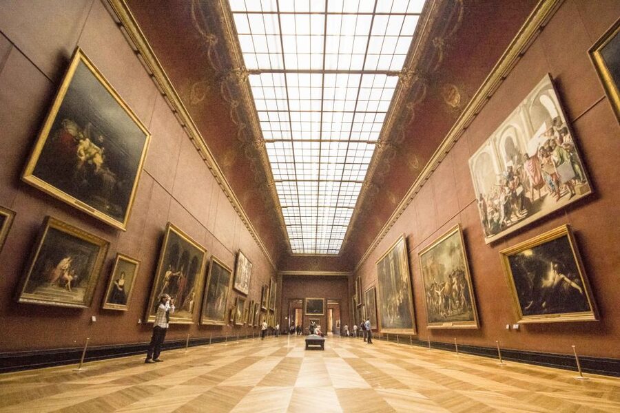 Paris Louvre: 2-Hour Private Tour for Groups or Families - Keeping Everyone Happy: Teenagers, Younger Kids, and That Special Children’s Guide