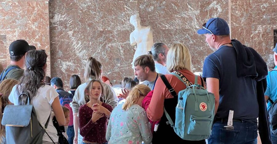 Paris Louvre: 2-Hour Private Tour for Groups or Families - Why 2 Hours Beats Trying to See Everything at the Louvre