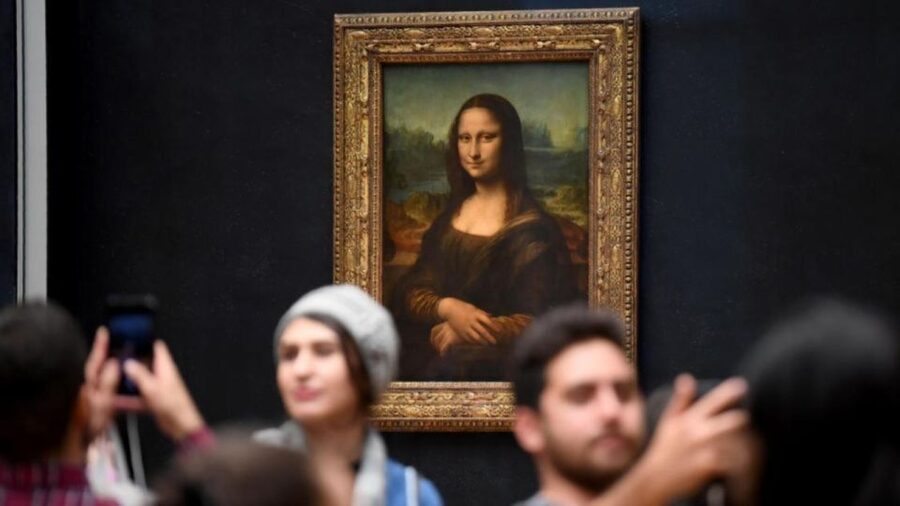 Paris: Louvre/Eiffel Tower & Seine Cruise Timed Entry Ticket - Inside the Louvre: Skip-the-Line Timed Entry and a Host-Led Highlights Route
