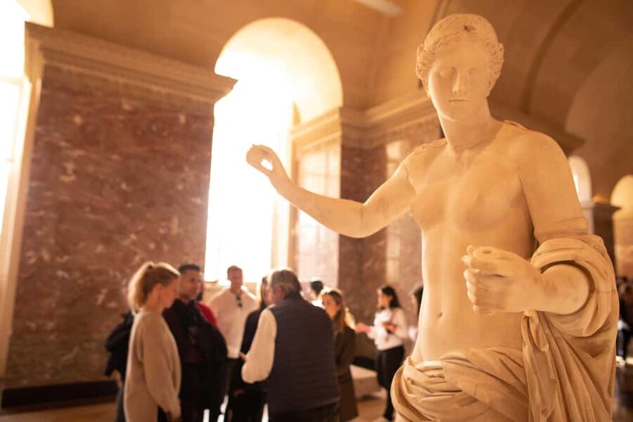 Paris Louvre Exclusive Semi Private Guided Tour Max 6 People - Key things to know before you go