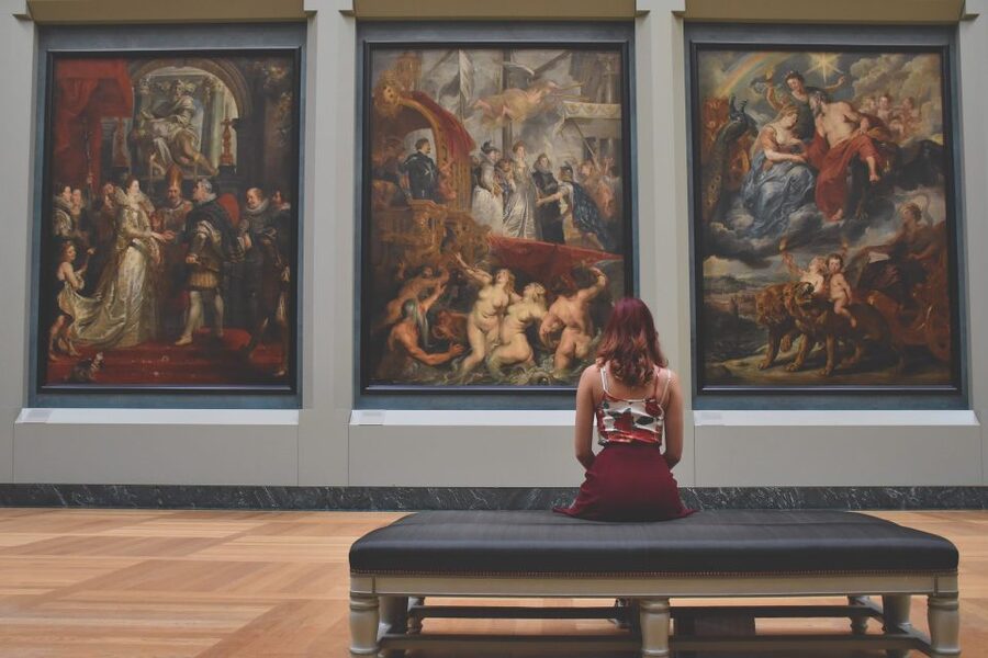 Paris: Louvre Masterpieces Tour with Pre-Reserved Tickets - Key highlights to look for