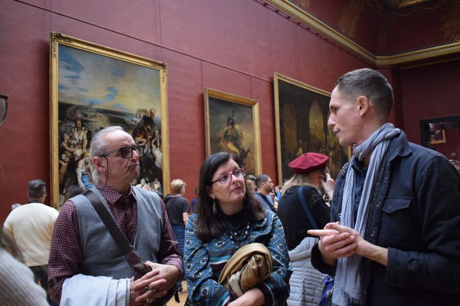 Paris: Louvre Masterpieces Tour with Pre-Reserved Tickets - Skip-the-line entry, security, and timed tickets you must respect