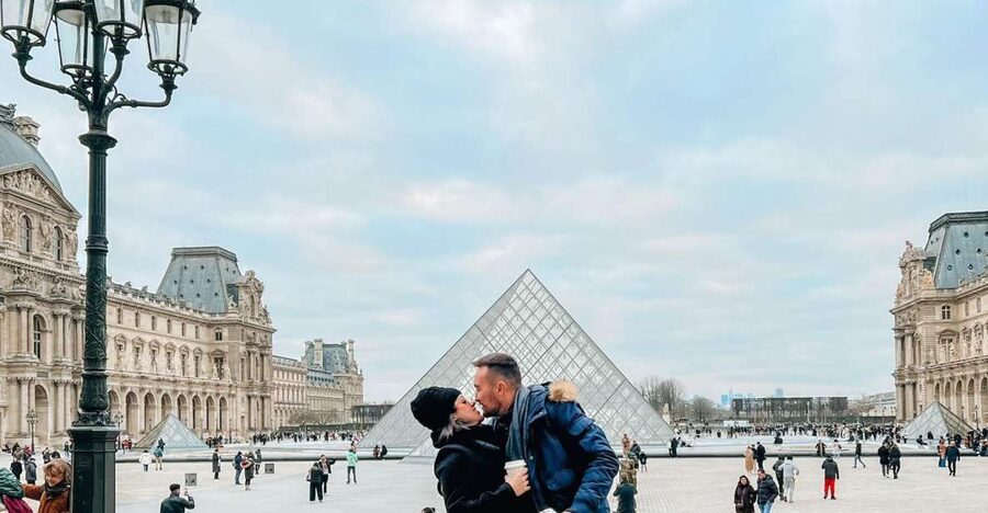 Paris: Louvre Mona Lisa Discovery Guided Tour with Ticket - Photo rules and etiquette: avoid getting stuck at security