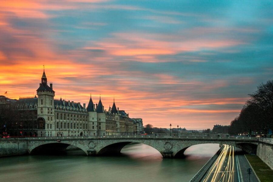 Paris: Louvre Museum Entry Ticket With Host and River Cruise - Seine River Cruise: 1 Hour That Adds Big-Photo Paris